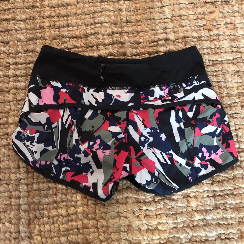 Lululemon speed up 2.5 shorts limited edition Sz4 - Picture 2 of 3